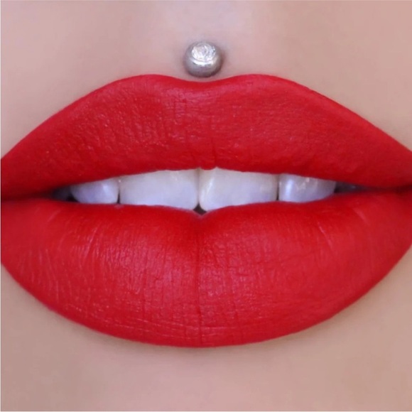 *Final Price* Jeffree Star NIB Redrum Velour Liquid Lipstick Lips Popular NEW - Picture 1 of 3